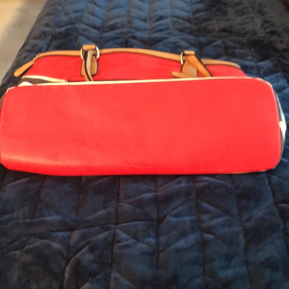 Giani Bernini coated canvas tote 👜 has 4 zipper pockets orange, black and white - Picture 7 of 9